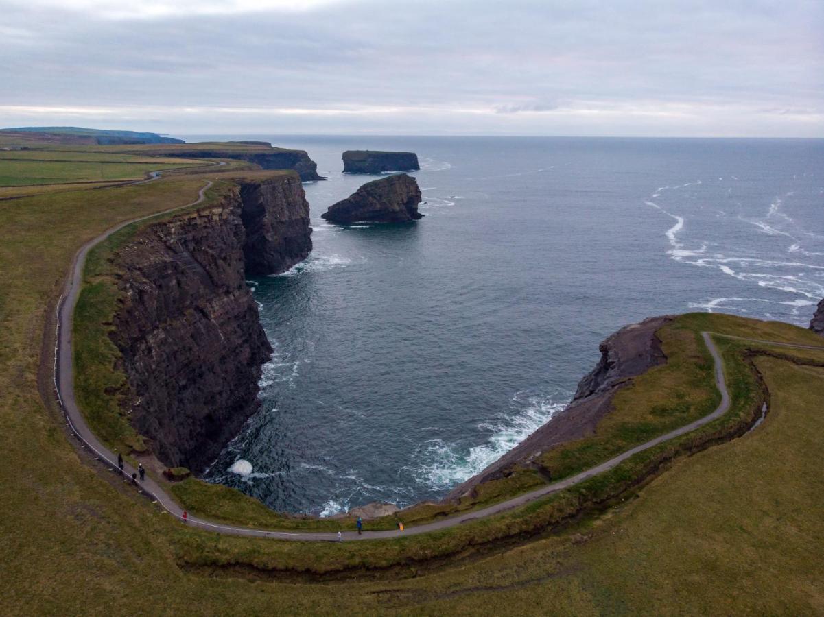 Bay View Hotel Kilkee Bagian luar foto
