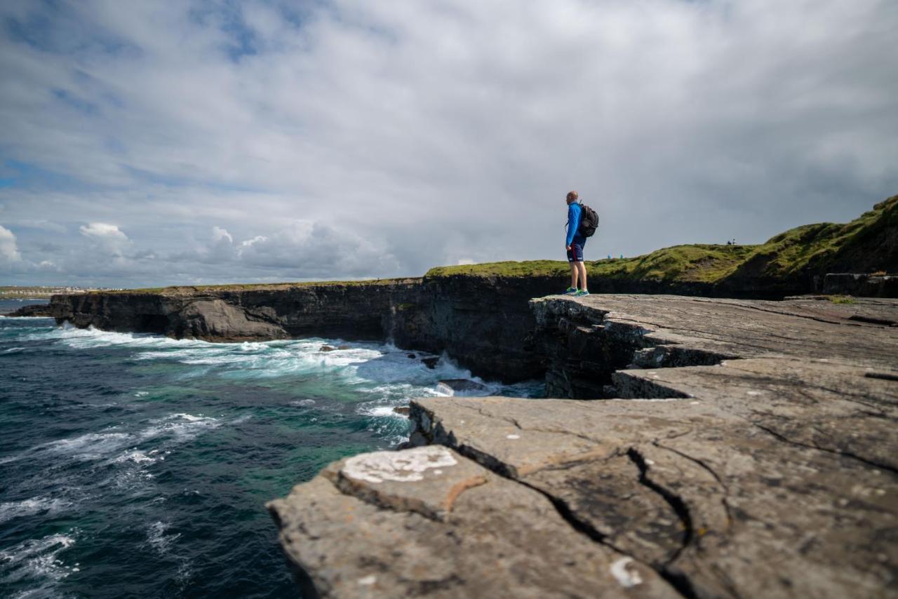 Bay View Hotel Kilkee Bagian luar foto