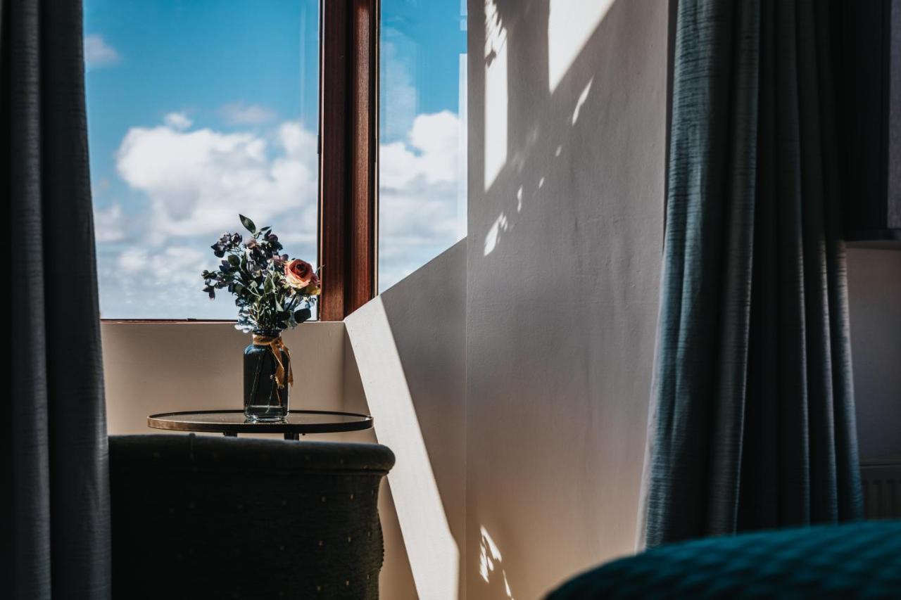 Bay View Hotel Kilkee Bagian luar foto