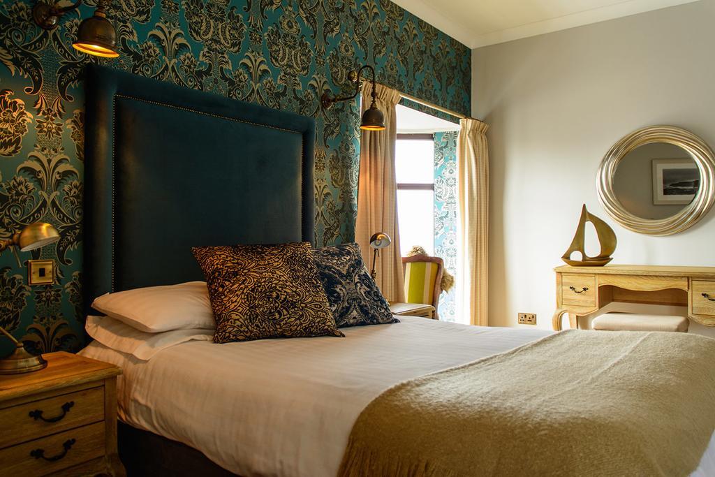 Bay View Hotel Kilkee Bagian luar foto